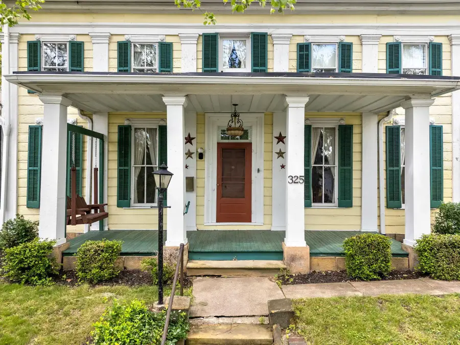 325 E Chestnut Street, Lancaster, OH 43130 - #2