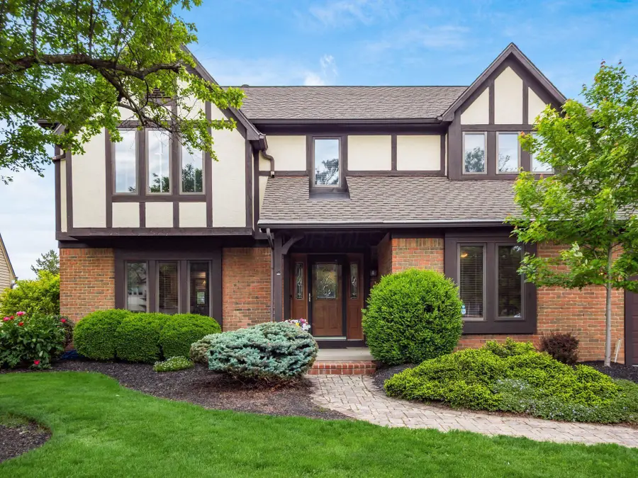 8638 Davington Drive, Dublin, OH 43017 - #2