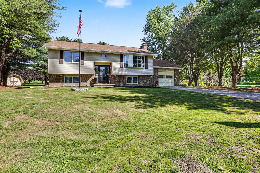 11795 James Drive, Logan, OH 43138 - #3