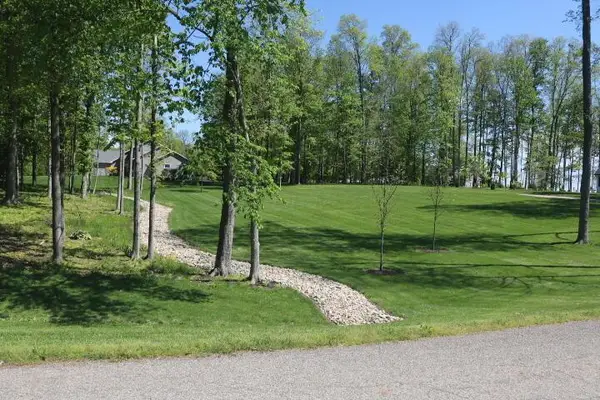 9583 Woodridge Circle, Fredericktown, OH 43019