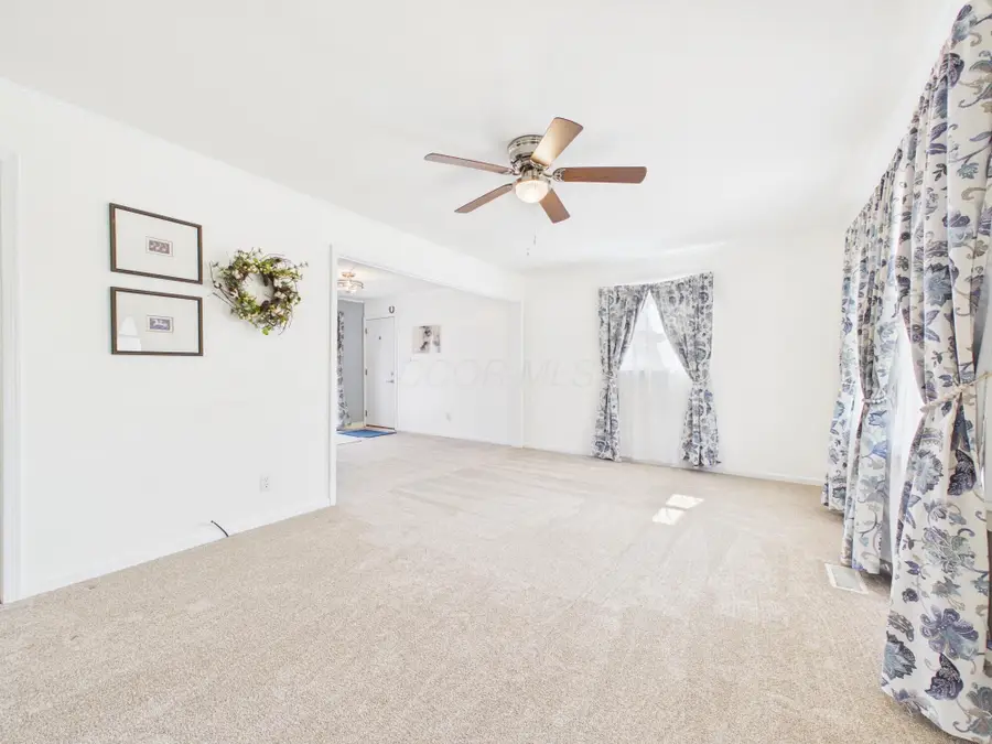 1601 W Maple Street, Baltimore, OH 43105 - #3