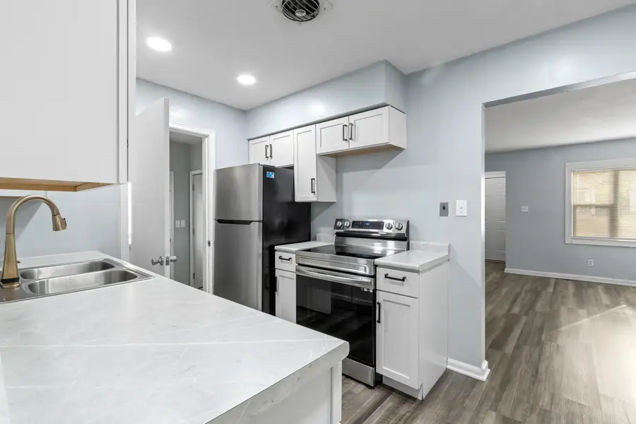 73 N Everett Avenue, Columbus, OH 43213 - #3