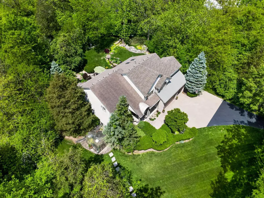 9750 Erin Woods Drive, Dublin, OH 43017 - #3