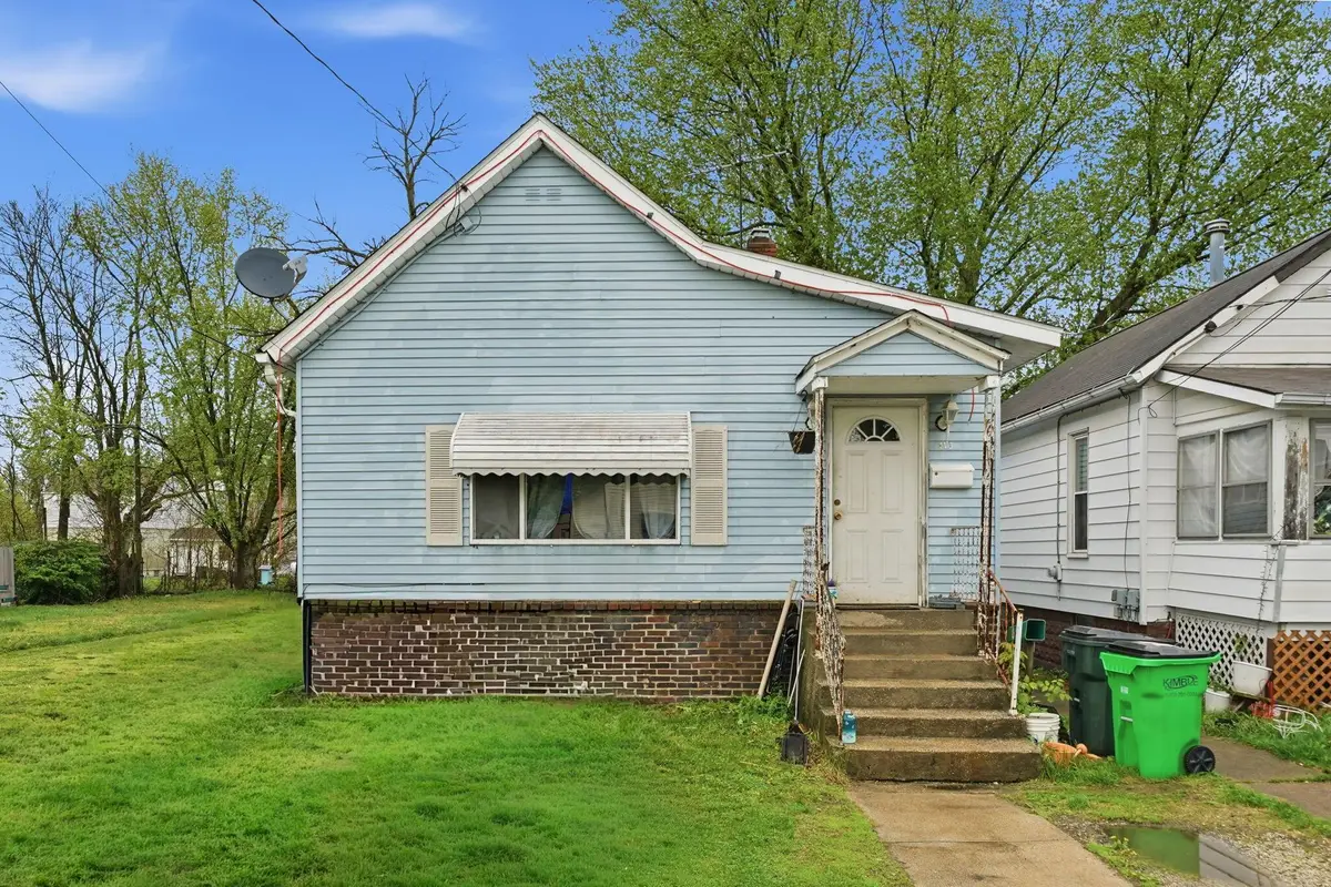 113 15th Street Nw, Barberton, OH 44203 - #1