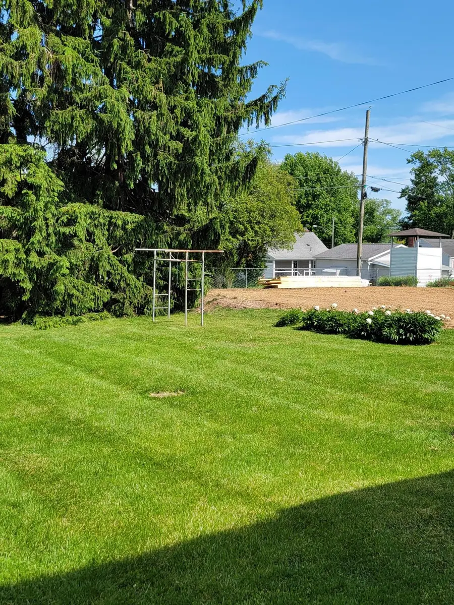 28 S 33rd Street, Newark, OH 43055 - #2
