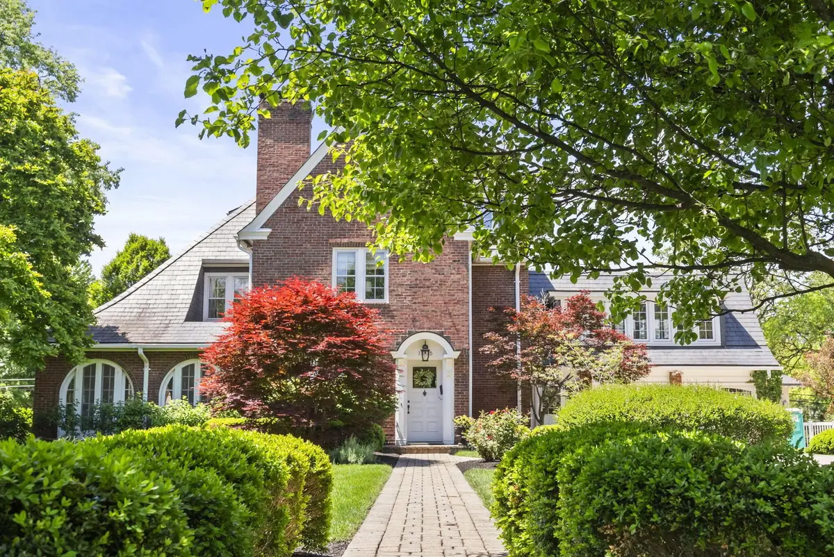 1875 Roxbury Road, Upper Arlington, OH 43212 - #1