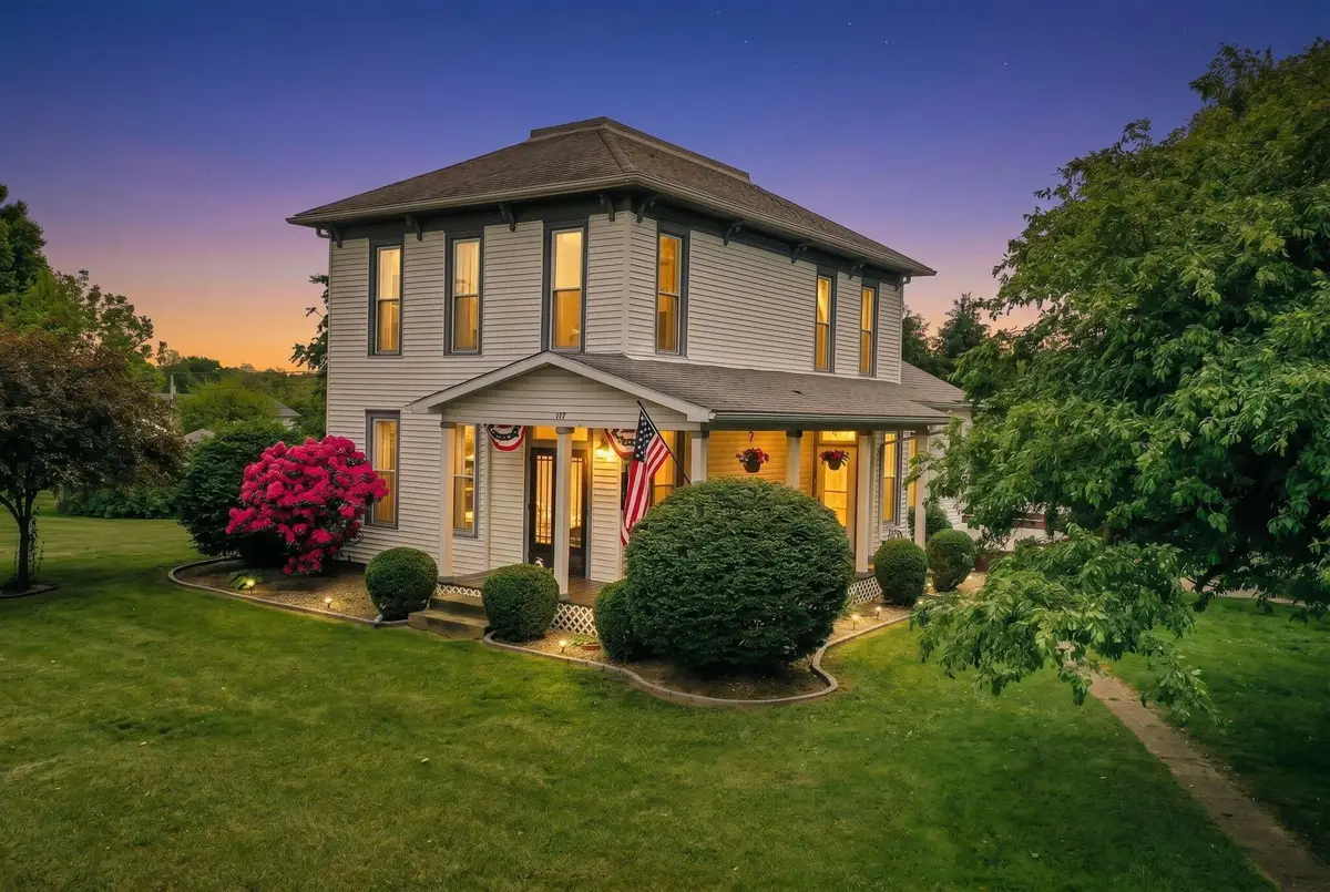 117 E Columbus Street, Thornville, OH 43076 - #1