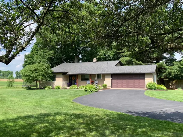 124 Pine Village Drive, Granville, OH 43023