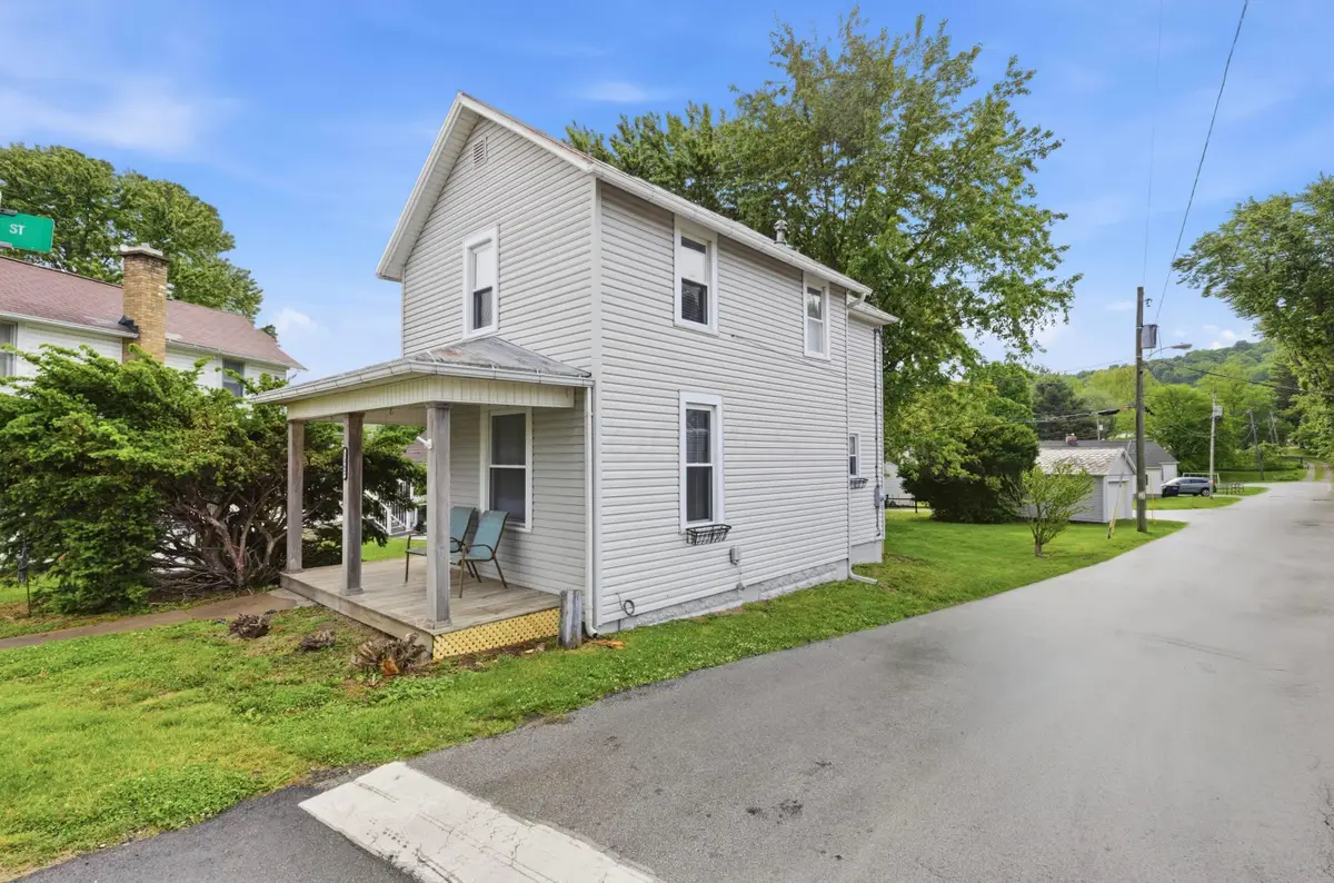 1062 S Broad Street, Lancaster, OH 43130 - #1