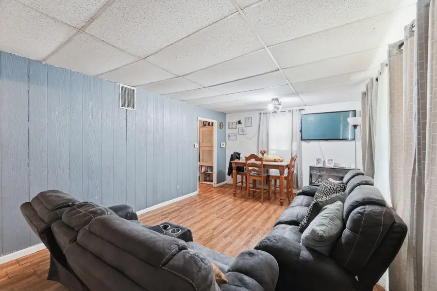 1057 S Hampton Road, Columbus, OH 43227 - #3