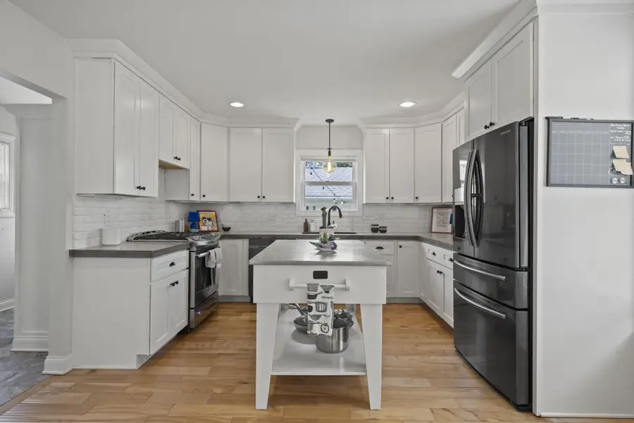 1609 S 8th Street, Columbus, OH 43207 - #2