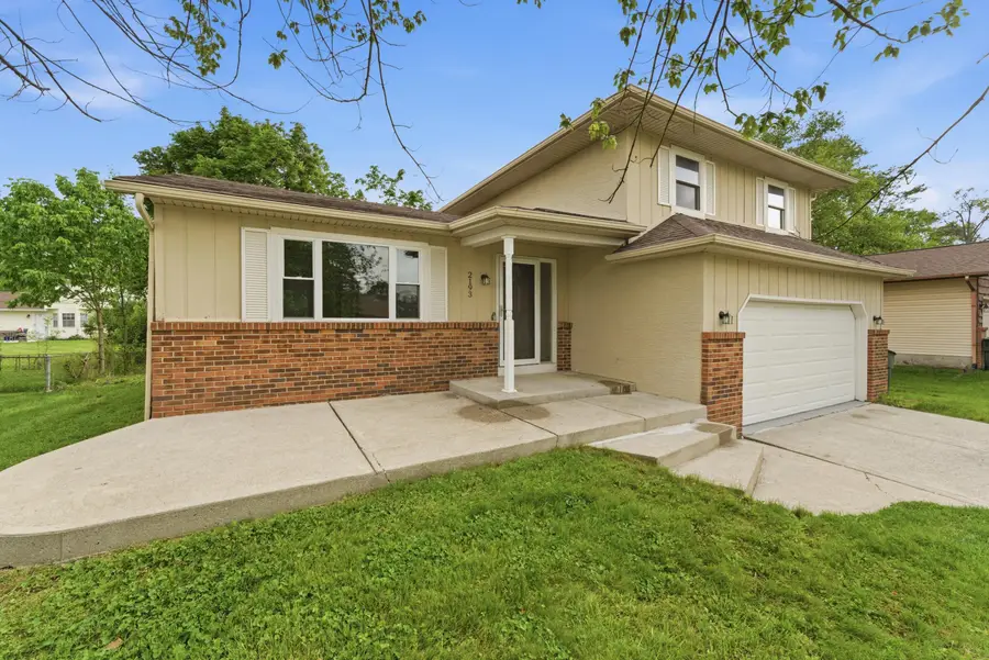 2193 Blackoak Avenue, Columbus, OH 43229 - #3