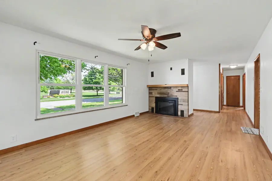 885 W Perry Street, Bucyrus, OH 44820 - #3
