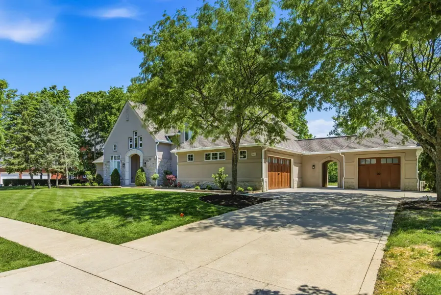 8432 Tartan Fields Drive, Dublin, OH 43017 - #3