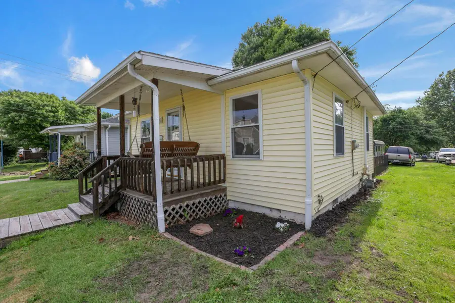95 S Pembroke Avenue, Zanesville, OH 43701 - #2
