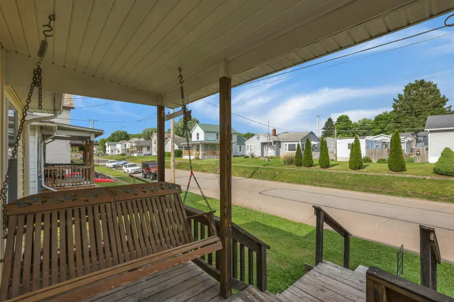 95 S Pembroke Avenue, Zanesville, OH 43701 - #3