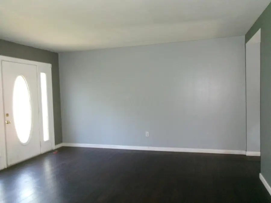 617 Simbury Street, Columbus, OH 43228 - #3