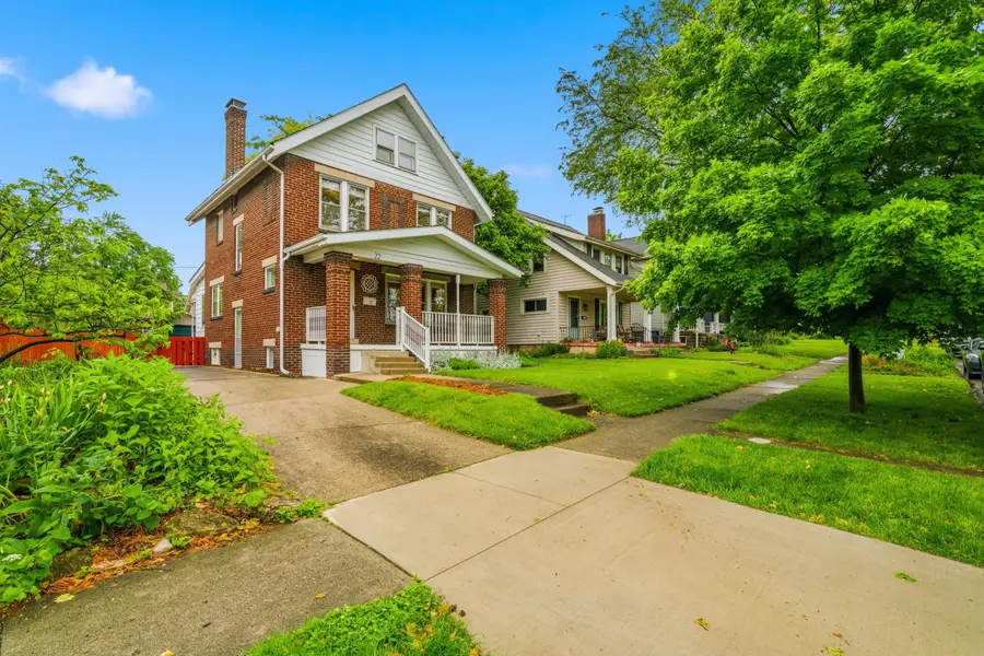 22 E Como Avenue, Columbus, OH 43202 - #3