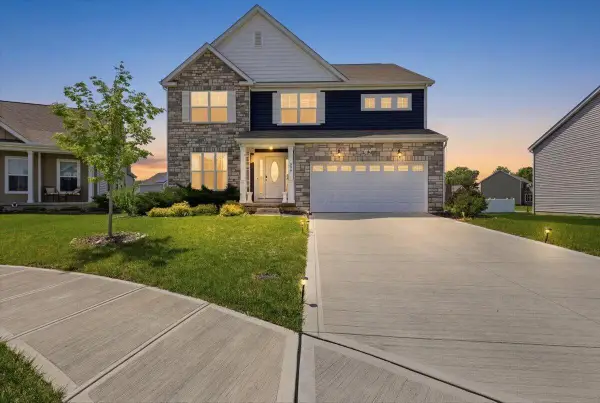206 Topaz Court, Delaware, OH 43015
