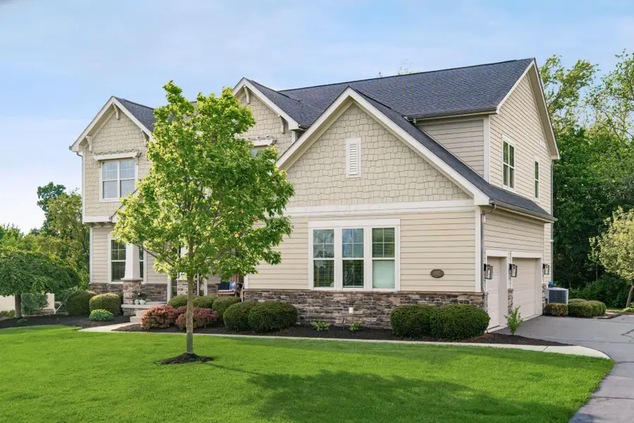 1002 Rambling Brook Way, Delaware, OH 43015 - #3