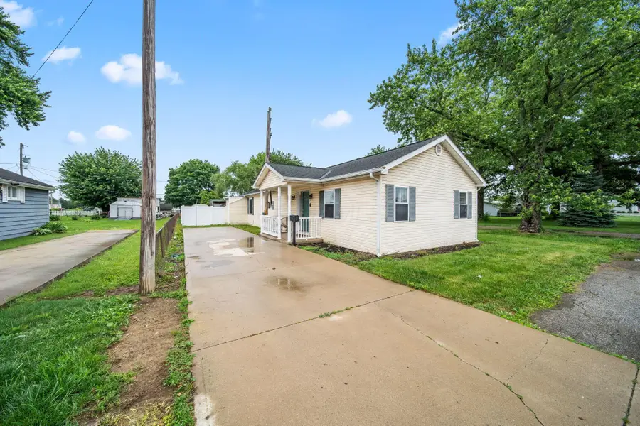 32 Hall Street, Ashville, OH 43103 - #3