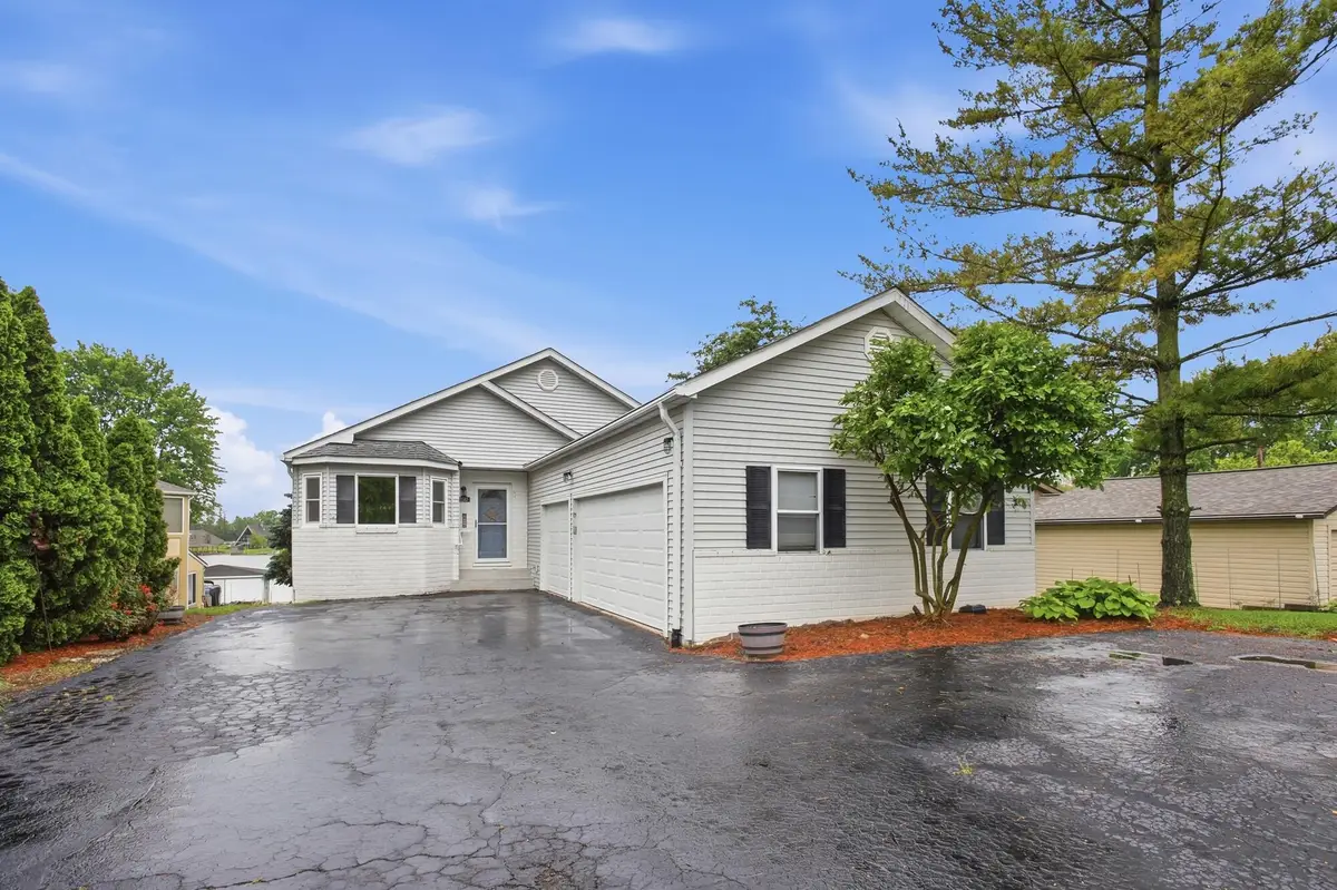 2583 W Choctaw Drive, London, OH 43140 - #1