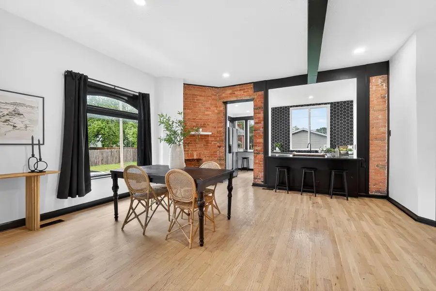 686 S Champion Avenue, Columbus, OH 43205 - #3