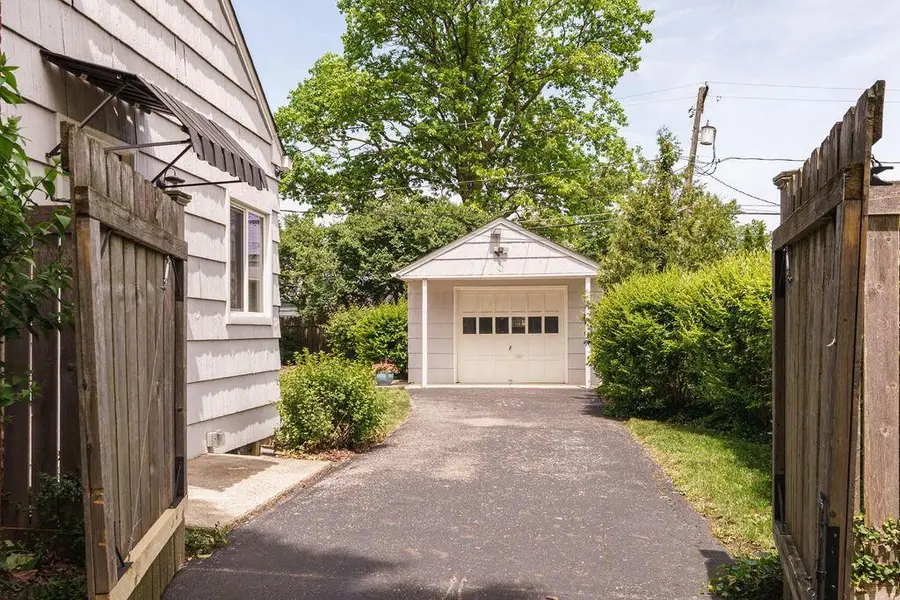 2606 Swansea Road, Columbus, OH 43221 - #3