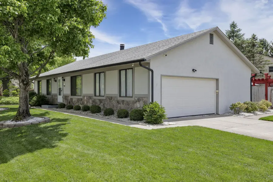 6651 Rugosa Avenue, Reynoldsburg, OH 43068 - #3