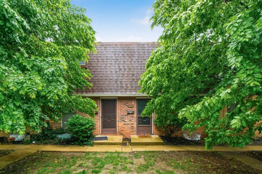 1884 Willoway Circle S, Columbus, OH 43220 - #2