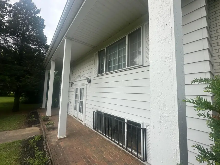 9462 Alkire Road, Grove City, OH 43123 - #3