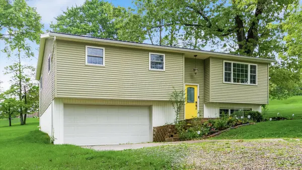 126 Juanita Drive, Zanesville, OH 43701