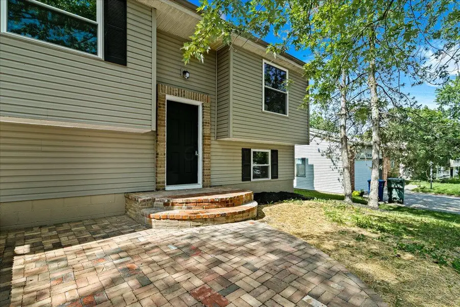 2606 Blue Rock Boulevard, Grove City, OH 43123 - #3