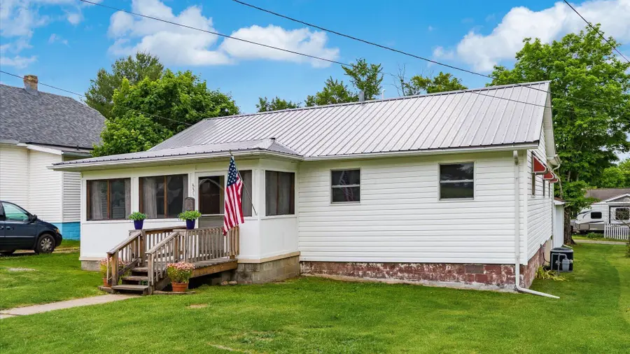 431 Swigart Street, New Lexington, OH 43764 - #2