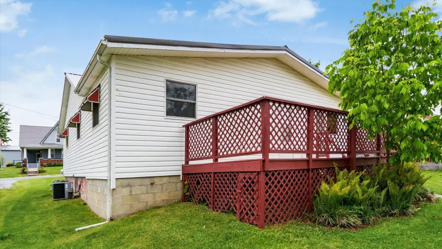 431 Swigart Street, New Lexington, OH 43764 - #3