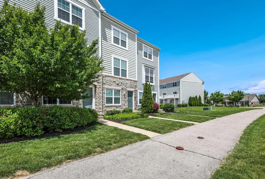 5726 Hayden Run Boulevard, Dublin, OH 43016 - #2
