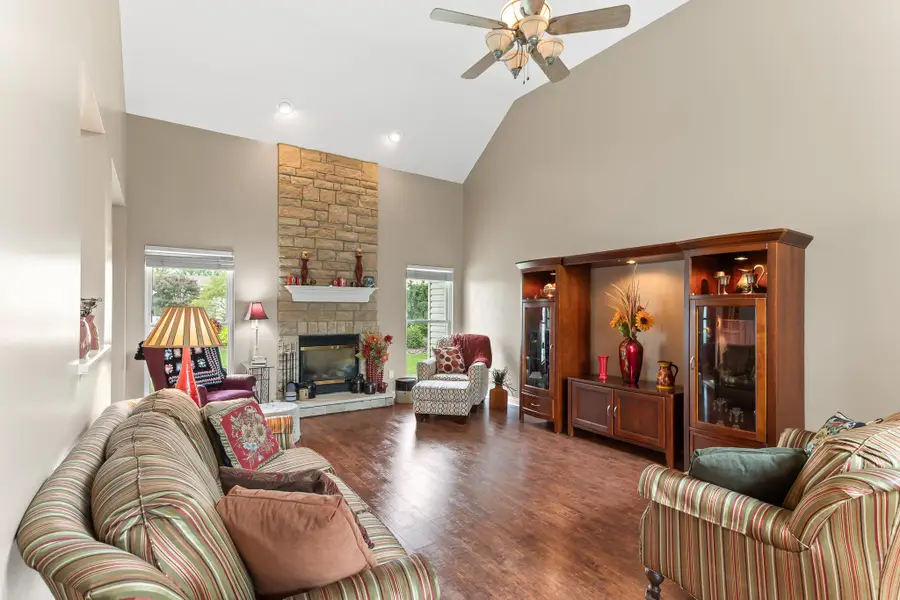 5954 Rainwater Way, Columbus, OH 43228 - #3