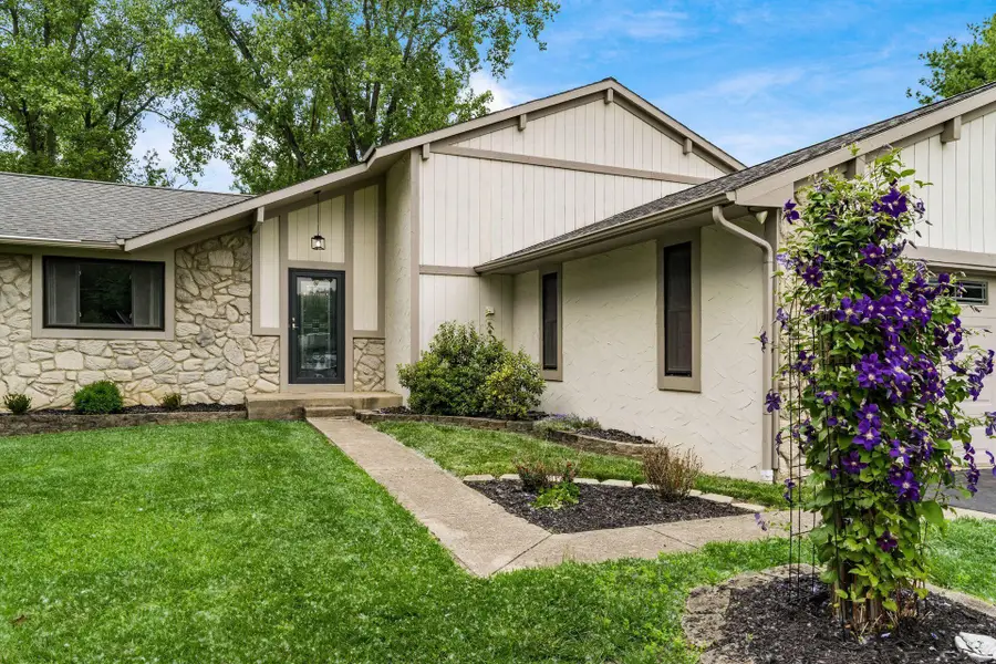 340 E Columbus Street, Pickerington, OH 43147 - #3