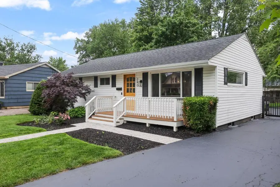 240 E Walnut Street, Westerville, OH 43081 - #2