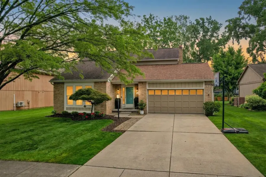 3308 Woods Mill Drive, Hilliard, OH 43026 - #2
