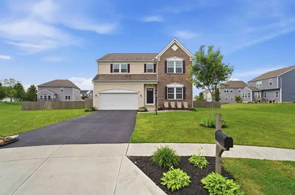 1462 Hoovler Way, Pataskala, OH 43062