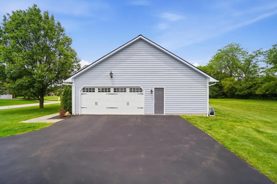 8711 Gosling Way, Powell, OH 43065 - #2