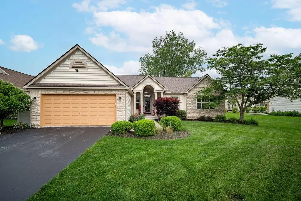 7192 Redwood Valley Court, Lewis Center, OH 43035 - #1