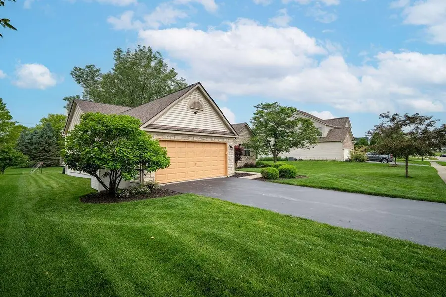 7192 Redwood Valley Court, Lewis Center, OH 43035 - #2