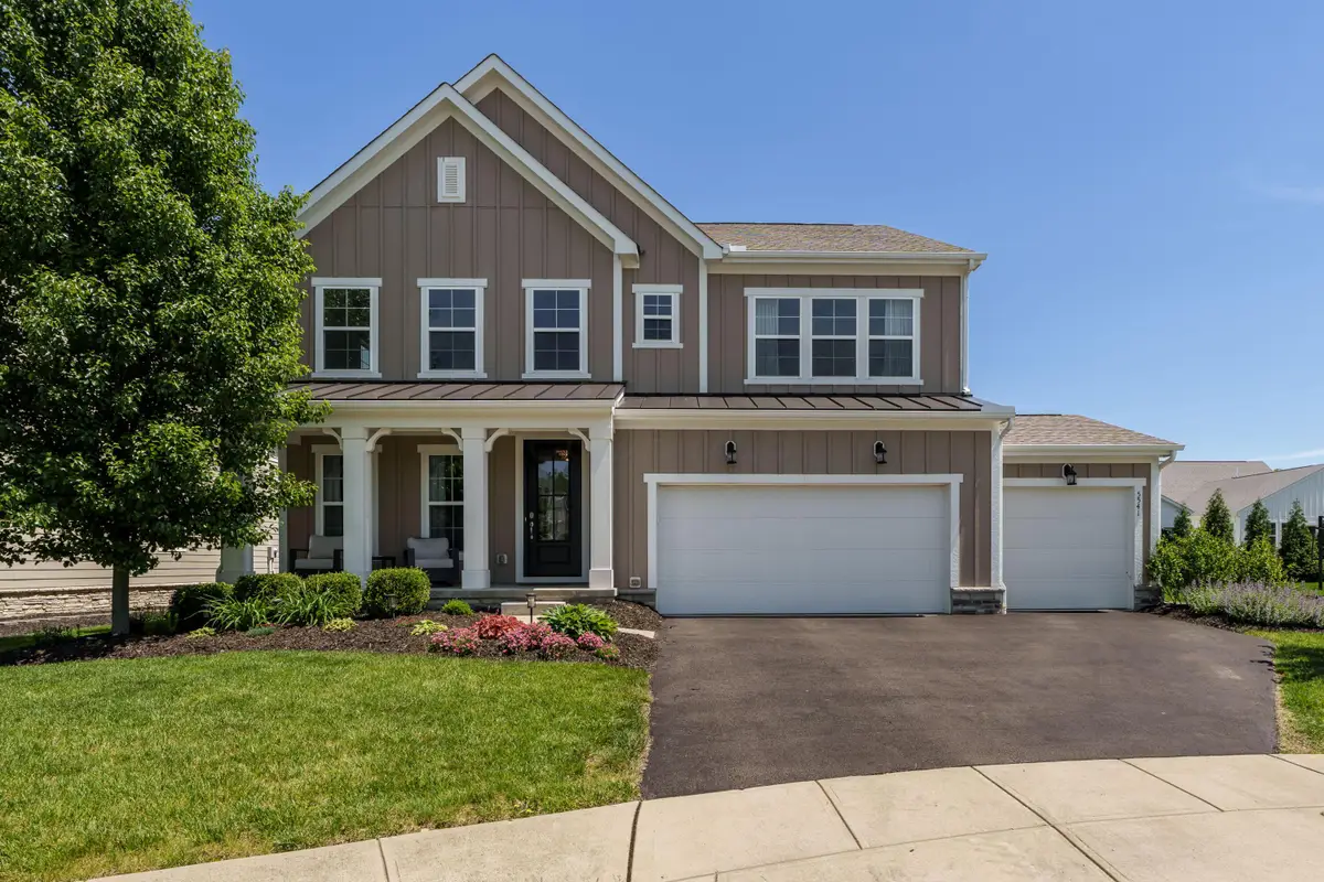 5541 Ballantrae Woods Drive, Dublin, OH 43016 - #1