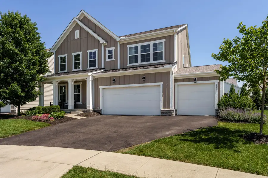 5541 Ballantrae Woods Drive, Dublin, OH 43016 - #2