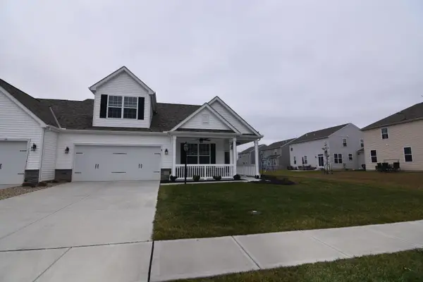 164 Broadmoore Boulevard, Pataskala, OH 43062