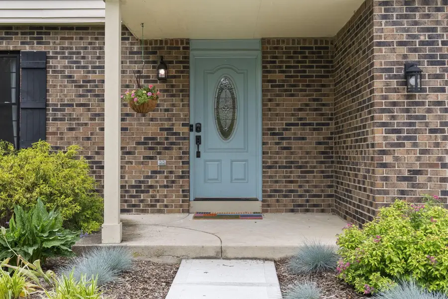 424 Green Meadows Drive W, Powell, OH 43065 - #3