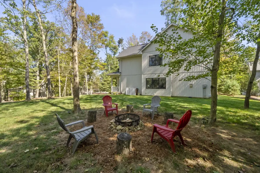 512 Greenacre Circle, Howard, OH 43028 - #3