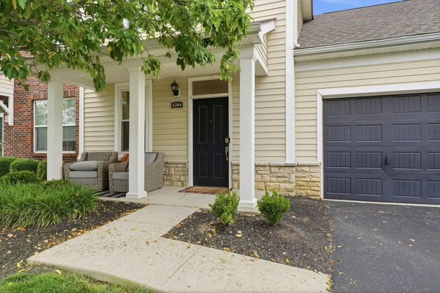 4384 Grand Crossing Boulevard, Grove City, OH 43123 - #2